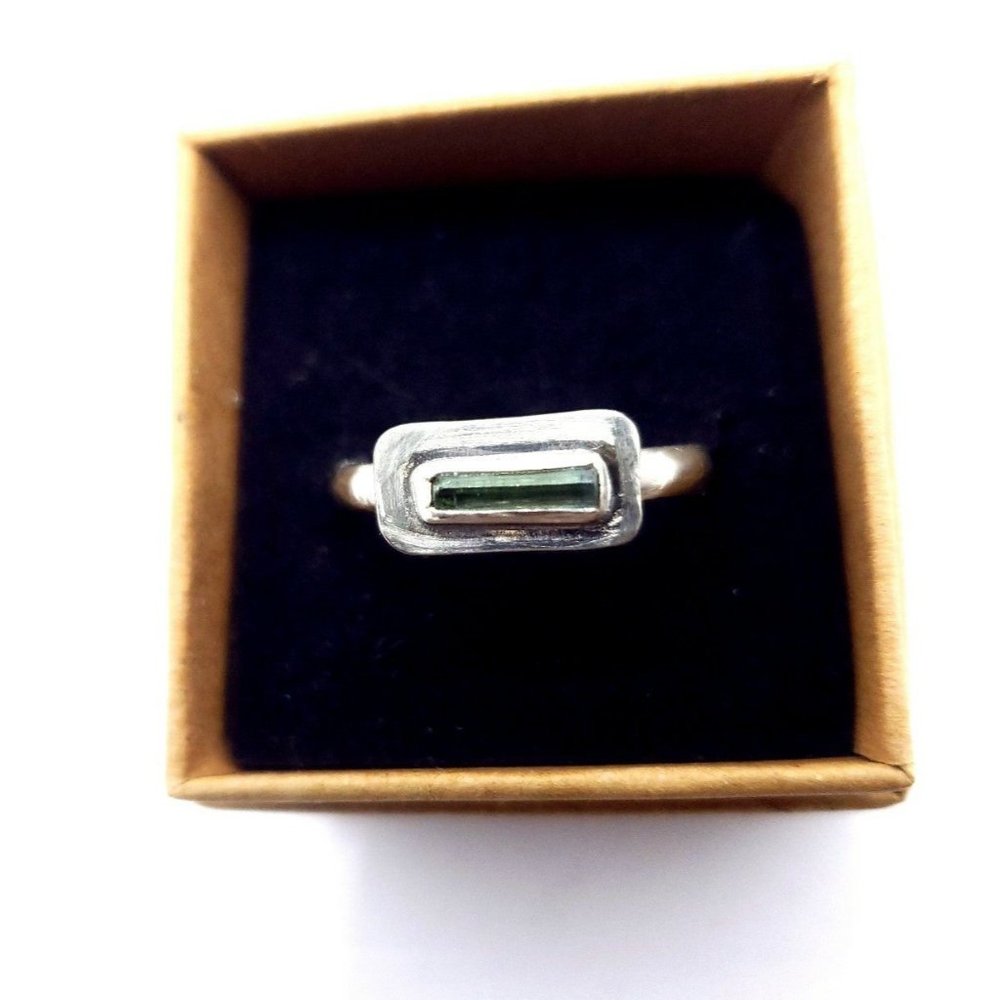 Green raw Tourmaline Crystal Ring handmade sterling silver artisan handmade ring - Picture 5 of 12